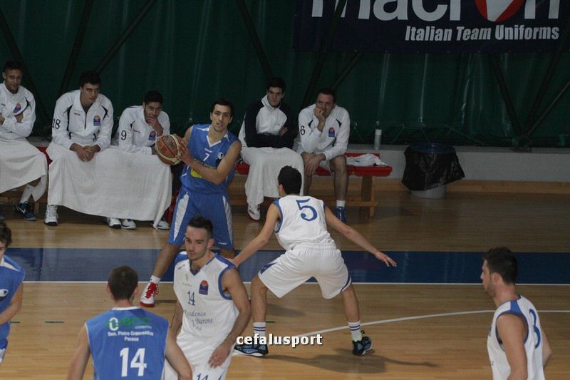 111218 sport 204_tn.jpg